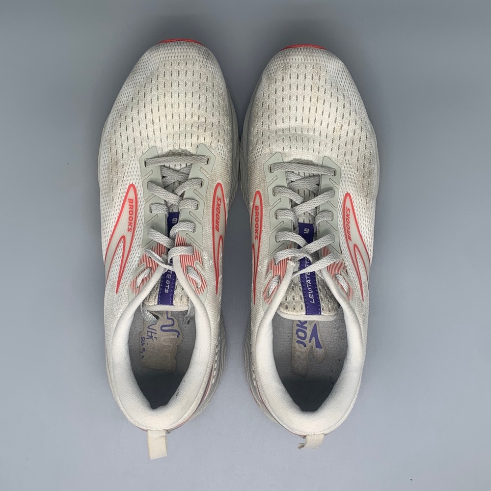 Brooks Levitate 5 White Red Grey Running Shoes 1103961D407 Men’s Sz 10 - Picture 4 of 10